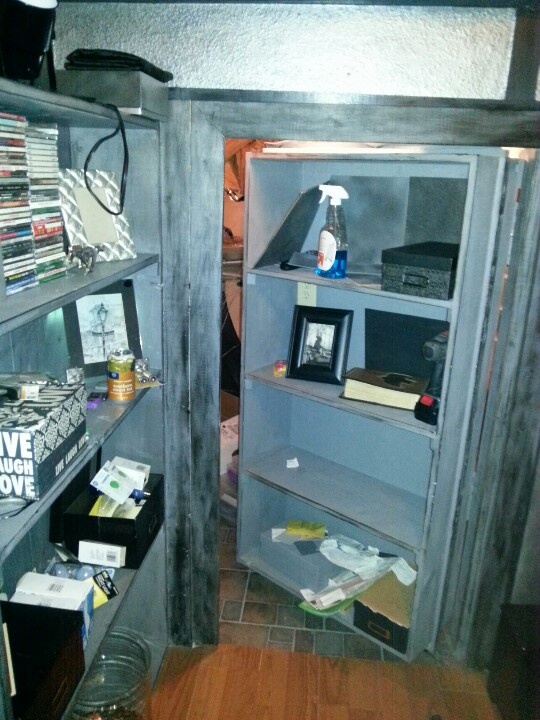 Bookcase Door to Secret Room